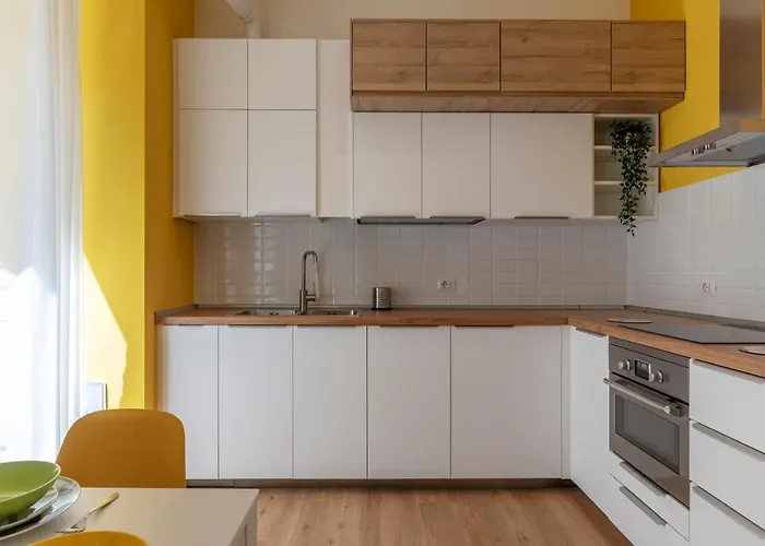 Guesthost - Piazza Di Santa Maria Maggiore Cosy Apartment Rom