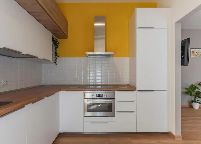 Guesthost - Piazza Di Santa Maria Maggiore Cosy Apartment Rom